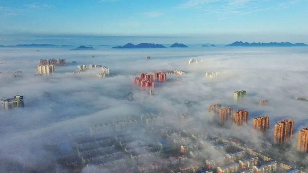 难成大器!命令保安驱逐球迷输球输人,你该像詹皇学习!